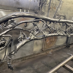 Dubov vetvy v patinrni kovskej dielne
