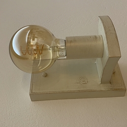 Rustiklna nstenn lampa - dizajnov bon svietidlo