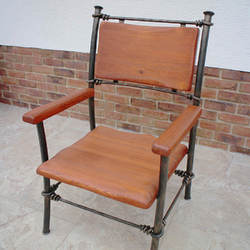 Bequemer, handgeschmiedeter, mit Holz kombinierter Stuhl fr Exterieur 