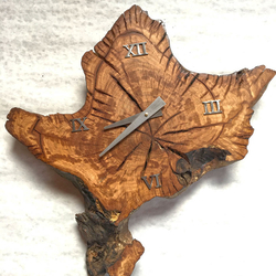 Exceptional Oak Tree Clock  original wall clock made in cooperation with artistic woodworkers
