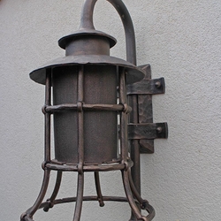 Lampe en fer forg avec abat-jour