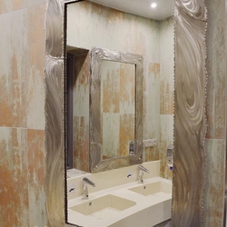 Spiegel mit Edelstahlrahmen  luxuriser Badezimmerspiegel