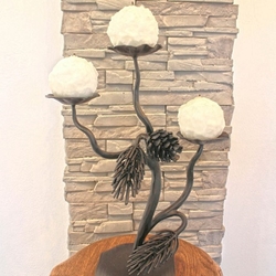 Bougeoir en fer forg au motif de pin, dcoration originale de Nol