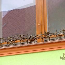 Kovan drk na kvtiny - dubov motiv - ohrdka na okna