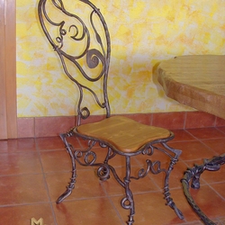 Kovan stolika - luxusn stolika v tvare koreov stromu
