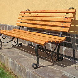 Zahradní kovaná lavička se dřevem - zahradní nábytek