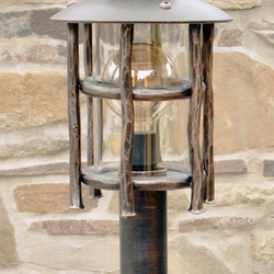 Lampe de jardin en fer forgé – lampadaire d’extérieur haut de gamme Babička – borne de jardin forgé à la main