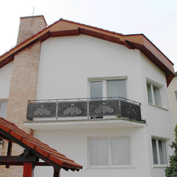 Kované zábradlí s plechem - balkónové zábradlí