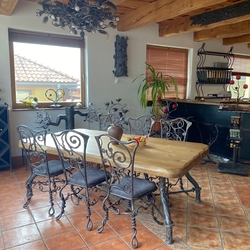 Atelier d'art de la forge UKOVMI  showroom  mobilier design, clairage, accessoires...