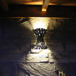 Kované stínidlo na lampu - exteriérová lampa Kůra - luxusní světla do altánků, na terasu, osvětlení garáží