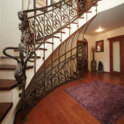 Obloukové kované zábradlí - vstupní hala a schody