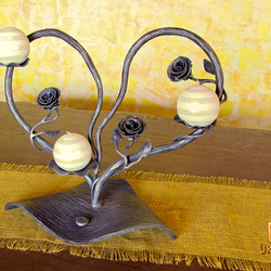 Schmiedeeiserner Leuchter – Ein Herz für Verliebte – romantischer Kerzenständer