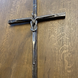 Kovaný nástěnný kříž - symbol křesťanství