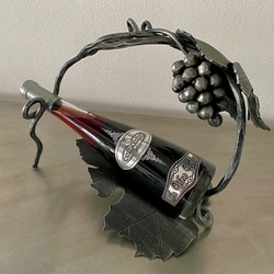 Vianočný a silvestrovský darček - ručne kovaný stojan na víno Vinič