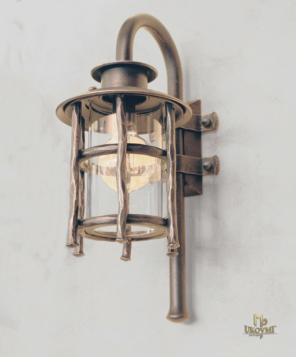 Lampa Babička